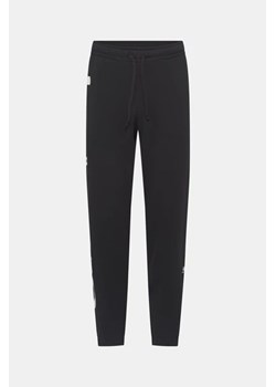 NEW BALANCE Spodnie dresowe - Czarny - Mężczyzna - U3(M/XL) ze sklepu Halfprice w kategorii Spodnie męskie - zdjęcie 169251424