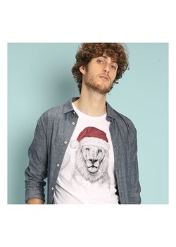 WOOOP Koszulka &quot;Santa Lion&quot; w kolorze białym ze sklepu Limango Polska w kategorii T-shirty męskie - zdjęcie 169252783