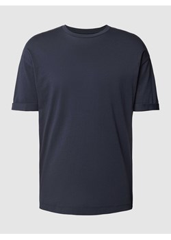 T-shirt z obniżonymi ramionami model ‘THILO’ ze sklepu Peek&Cloppenburg  w kategorii T-shirty męskie - zdjęcie 169255414