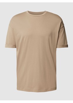 T-shirt z obniżonymi ramionami model ‘THILO’ ze sklepu Peek&Cloppenburg  w kategorii T-shirty męskie - zdjęcie 169255481