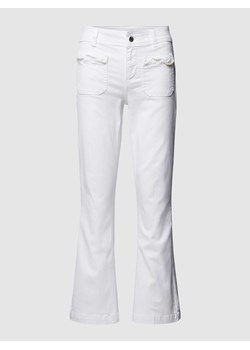 Jeansy z poszerzaną nogawką i nakładanymi,wpuszczanymi kieszeniami model ‘FLY’ ze sklepu Peek&Cloppenburg  w kategorii Jeansy damskie - zdjęcie 169255833