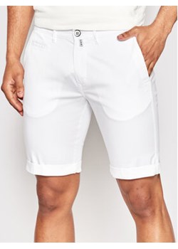 Pierre Cardin Szorty materiałowe 34770/000/4007 Biały Slim Fit ze sklepu MODIVO w kategorii Spodenki męskie - zdjęcie 169283884