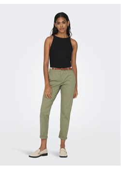 ONLY Spodnie materiałowe 15218519 Zielony Regular Fit ze sklepu MODIVO w kategorii Spodnie damskie - zdjęcie 169286683