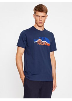 The North Face T-Shirt Mountain Line NF0A7X1N Granatowy Regular Fit ze sklepu MODIVO w kategorii T-shirty męskie - zdjęcie 169286743