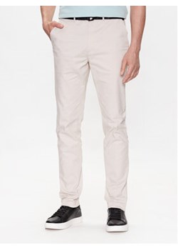 Calvin Klein Chinosy Modern Twill K10K110979 Beżowy Slim Fit ze sklepu MODIVO w kategorii Spodnie męskie - zdjęcie 169288594
