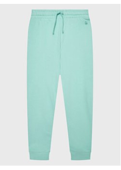 United Colors Of Benetton Spodnie dresowe 3J68CF02H Zielony Regular Fit ze sklepu MODIVO w kategorii Spodnie chłopięce - zdjęcie 169289351