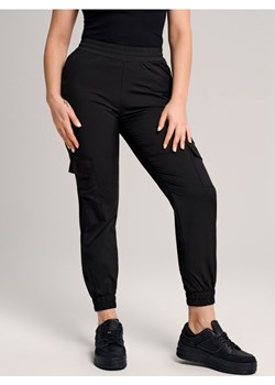 Sinsay - Spodnie z kieszeniami - czarny ze sklepu Sinsay w kategorii Spodnie damskie - zdjęcie 169293140