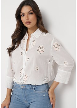 Biała Bawełniana Koszula Ozdobiona Haftowaniem Giliene ze sklepu Born2be Odzież w kategorii Koszule damskie - zdjęcie 169322772