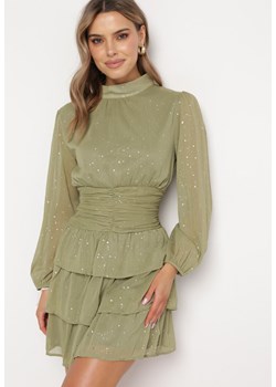 Zielona Elegancka Sukienka z Błyszczącymi Drobinkami i Falbankami Tinaria ze sklepu Born2be Odzież w kategorii Sukienki - zdjęcie 169322860