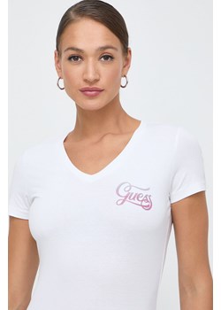 Guess t-shirt HADED GLITTERY damski kolor biały W4RI55 J1314 ze sklepu ANSWEAR.com w kategorii Bluzki damskie - zdjęcie 169324980