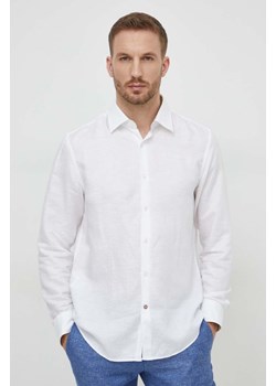 BOSS koszula lniana kolor biały regular z kołnierzykiem klasycznym ze sklepu ANSWEAR.com w kategorii Koszule męskie - zdjęcie 169325242