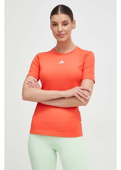 adidas Performance t-shirt treningowy Techfit kolor czerwony ze sklepu ANSWEAR.com w kategorii Bluzki damskie - zdjęcie 169325910