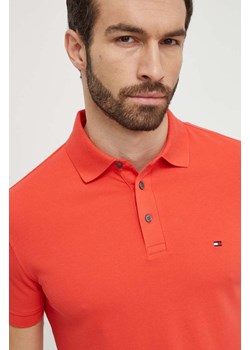 Tommy Hilfiger polo męski kolor pomarańczowy wzorzysty MW0MW17771 ze sklepu ANSWEAR.com w kategorii T-shirty męskie - zdjęcie 169328582