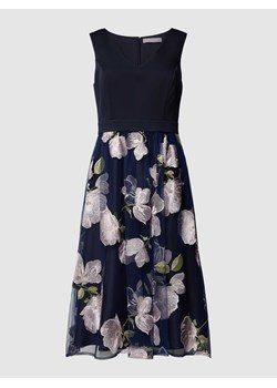 Sukienka koktajlowa z wzorem kwiatowym ze sklepu Peek&Cloppenburg  w kategorii Sukienki - zdjęcie 169330710