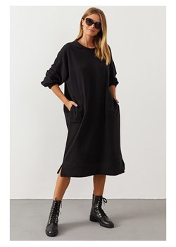 So You Sukienka dresowa w kolorze czarnym ze sklepu Limango Polska w kategorii Sukienki - zdjęcie 169336480