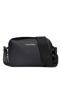 Saszetka Calvin Klein Ck Must Camera Bag S K50K511608 Czarny ze sklepu eobuwie.pl w kategorii Torby męskie - zdjęcie 169368121