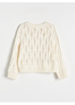 Reserved - Sweter z efektem postrzępienia - złamana biel ze sklepu Reserved w kategorii Swetry dziewczęce - zdjęcie 169389230