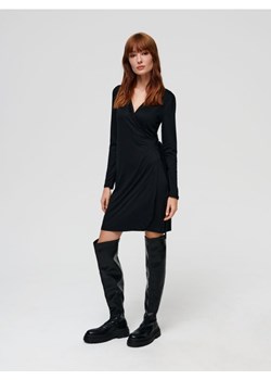 Sinsay - Sukienka mini z wiązaniem - czarny ze sklepu Sinsay w kategorii Sukienki - zdjęcie 169406300