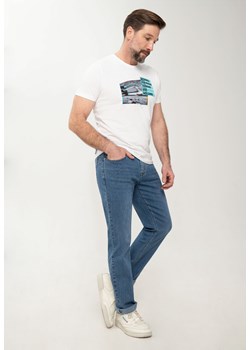 Jasnoniebieskie spodnie jeansowe męske, Regular Fit, D-JERRY 39 ze sklepu Volcano.pl w kategorii Jeansy męskie - zdjęcie 169421792