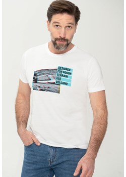Biały  t-shirt męski z nadrukiem T-OFFROAD ze sklepu Volcano.pl w kategorii T-shirty męskie - zdjęcie 169422454