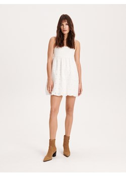 Reserved - Ażurowa sukienka mini - złamana biel ze sklepu Reserved w kategorii Sukienki - zdjęcie 169428964