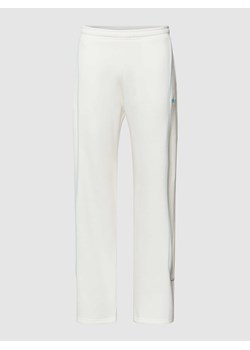 Spodnie dresowe z paskami w kontrastowym kolorze ze sklepu Peek&Cloppenburg  w kategorii Spodnie męskie - zdjęcie 169443562