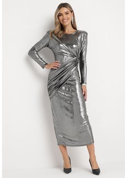Srebrna Metaliczna Sukienka Maxi z Ozdobnymi Marszczeniami Virelia ze sklepu Born2be Odzież w kategorii Sukienki - zdjęcie 169451620