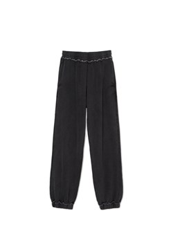 Cropp - Szare dresowe joggery - szary ze sklepu Cropp w kategorii Spodnie damskie - zdjęcie 169453414