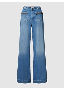 Jeansy rozkloszowane z nakładanymi kieszeniami model ‘COLETTE’ ze sklepu Peek&Cloppenburg  w kategorii Jeansy damskie - zdjęcie 169460472