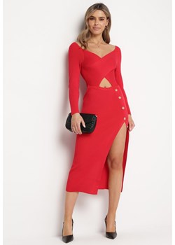 Czerwona Sukienka z Wycięciem na Brzuchu z Ozdobnymi Guzikami i Rozcięciem na Dole Majanna ze sklepu Born2be Odzież w kategorii Sukienki - zdjęcie 169471501