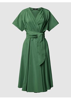 Sukienka midi z wiązanym paskiem model ‘GIAMBO’ ze sklepu Peek&Cloppenburg  w kategorii Sukienki - zdjęcie 169484312