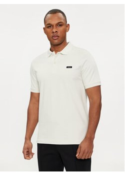 Calvin Klein Polo K10K111196 Beżowy Slim Fit ze sklepu MODIVO w kategorii T-shirty męskie - zdjęcie 169491780