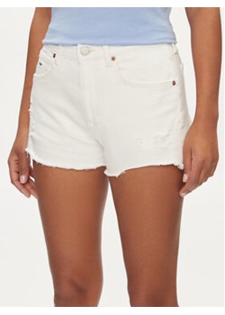 Tommy Jeans Szorty jeansowe DW0DW17643 Biały Regular Fit ze sklepu MODIVO w kategorii Szorty - zdjęcie 169493993
