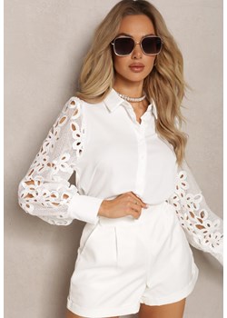 Biała Koszula z Eleganckimi Rękawami Ozdobionymi Ażurową Koronką Urecca ze sklepu Renee odzież w kategorii Koszule damskie - zdjęcie 169496843
