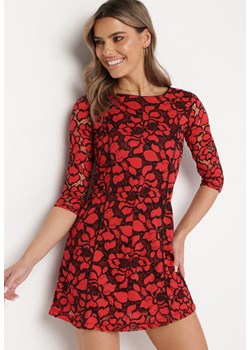 Czerwona Koronkowa Sukienka Taliowana z Rękawem 3/4 Sharalle ze sklepu Born2be Odzież w kategorii Sukienki - zdjęcie 169497171