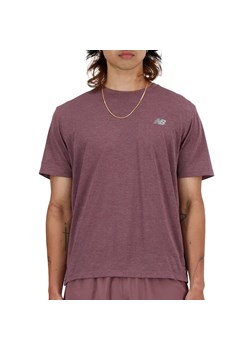 Koszulka New Balance MT41253LRC - bordowa ze sklepu streetstyle24.pl w kategorii T-shirty męskie - zdjęcie 169527562