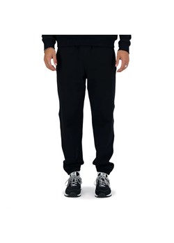 Spodnie New Balance MP41508BK - czarne ze sklepu streetstyle24.pl w kategorii Spodnie męskie - zdjęcie 169527570