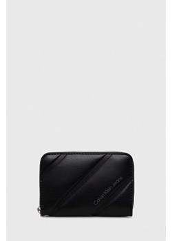 Calvin Klein Jeans portfel damski kolor czarny ze sklepu ANSWEAR.com w kategorii Portfele damskie - zdjęcie 169539034
