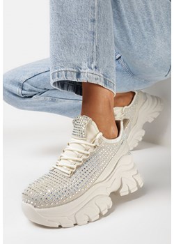 Beżowe Sneakersy na Grubej Podeszwie Ozdobione Cyrkoniami Nallua ze sklepu born2be.pl w kategorii Buty sportowe damskie - zdjęcie 169540160