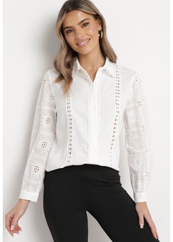 Biała Koszula Ozdobiona Haftem Ivnaa ze sklepu Born2be Odzież w kategorii Koszule damskie - zdjęcie 169553104