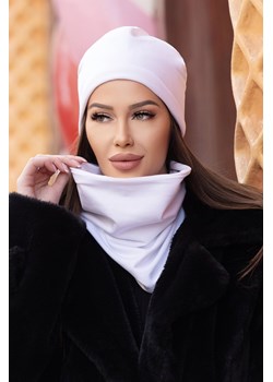 Komplet DORFESA WHITE ze sklepu Ivet Shop w kategorii Komplety czapka i szalik damskie - zdjęcie 169590303
