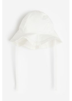 H & M - Bawełniana czapka przeciwsłoneczna - Biały ze sklepu H&M w kategorii Czapki dziecięce - zdjęcie 169591350