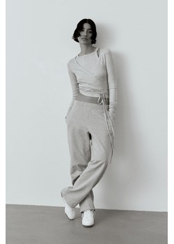 H & M - Proste spodnie dresowe - Szary ze sklepu H&M w kategorii Spodnie damskie - zdjęcie 169592340