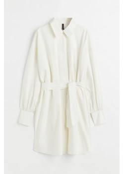 H & M - Szmizjerka z wiązanym paskiem - Biały ze sklepu H&M w kategorii Sukienki - zdjęcie 169594661