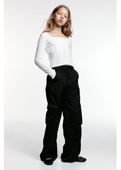 H & M - Szerokie spodnie cargo - Czarny ze sklepu H&M w kategorii Spodnie dziewczęce - zdjęcie 169595432