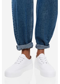 H & M - Płócienne buty sportowe - Biały ze sklepu H&M w kategorii Buty sportowe damskie - zdjęcie 169595742
