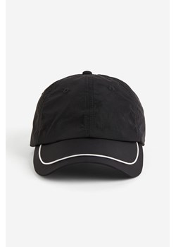 H & M - Nylonowa czapka z daszkiem i wypustką - Czarny ze sklepu H&M w kategorii Czapki z daszkiem damskie - zdjęcie 169617781