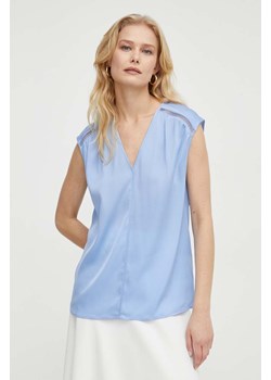 BOSS bluzka jedwabna kolor niebieski gładka ze sklepu ANSWEAR.com w kategorii Bluzki damskie - zdjęcie 169619604