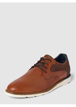 Buty sznurowane z fakturowanym wzorem model ‘FABIAN’ ze sklepu Peek&Cloppenburg  w kategorii Buty eleganckie męskie - zdjęcie 169631161