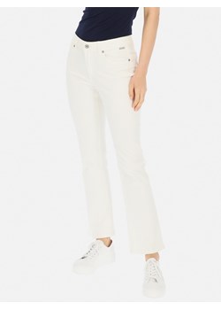Białe jeansy damskie Red Button Babette ze sklepu Eye For Fashion w kategorii Jeansy damskie - zdjęcie 169636591